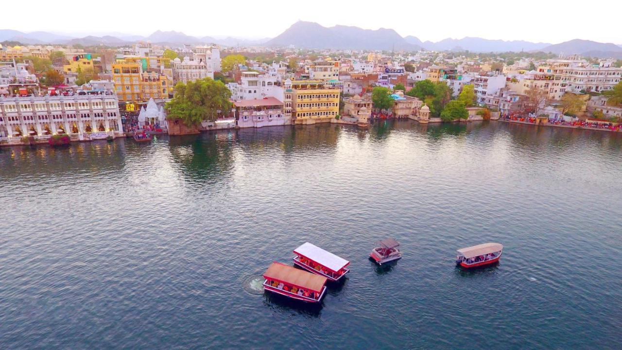 Sarovar - Lake Facing Boutique Hotel On Lake Pichola Udajpur Exteriér fotografie