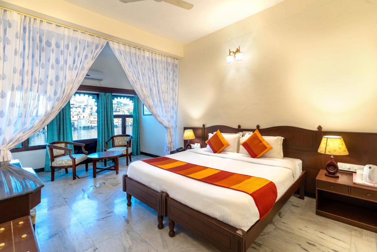 Sarovar - Lake Facing Boutique Hotel On Lake Pichola Udajpur Exteriér fotografie