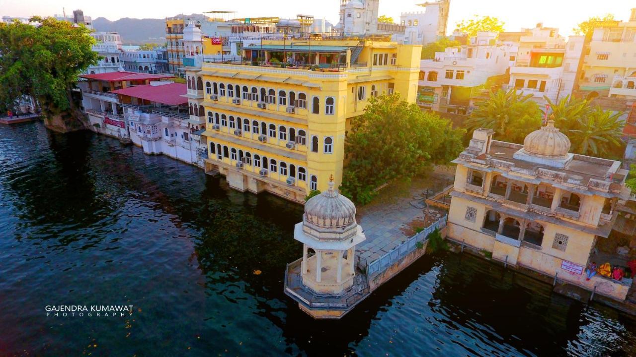 Sarovar - Lake Facing Boutique Hotel On Lake Pichola Udajpur Exteriér fotografie