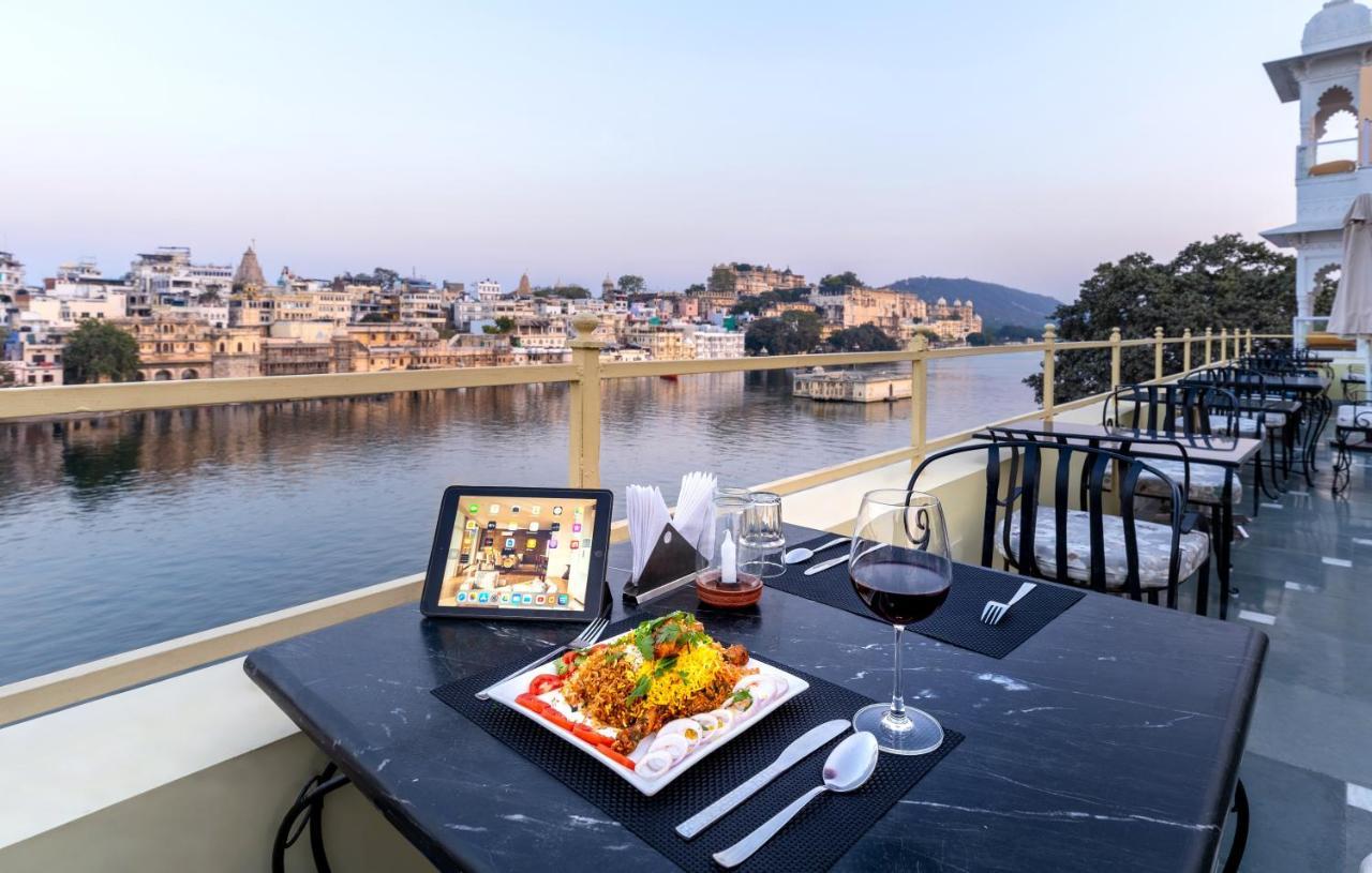 Sarovar - Lake Facing Boutique Hotel On Lake Pichola Udajpur Exteriér fotografie